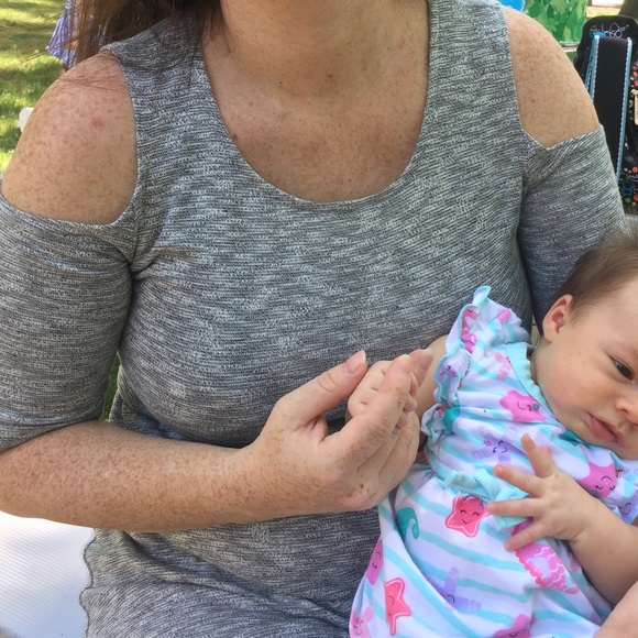 ⭐️ Open shoulder dress roses floral detail - Picture 2 of 2